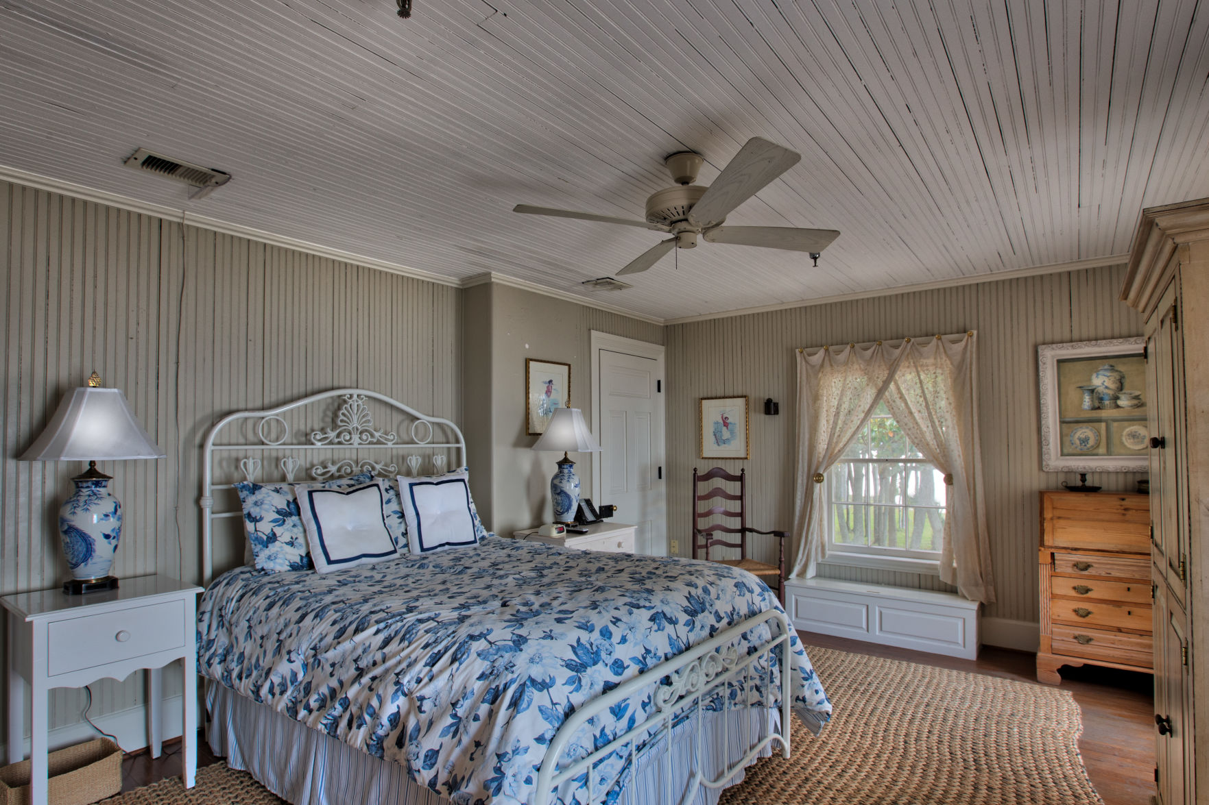 Haig Point 1873 Lighthouse bedroom